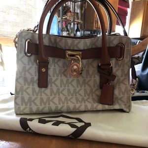 Micheal Kors Tote